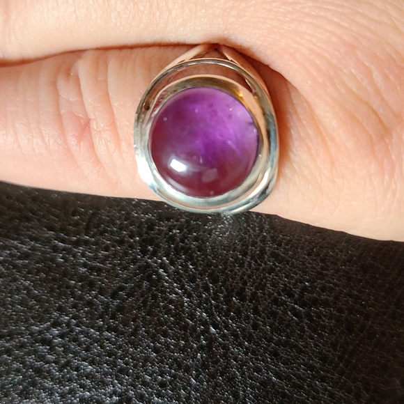 Amethyst Sterling Silver Ring - Picture 2 of 7